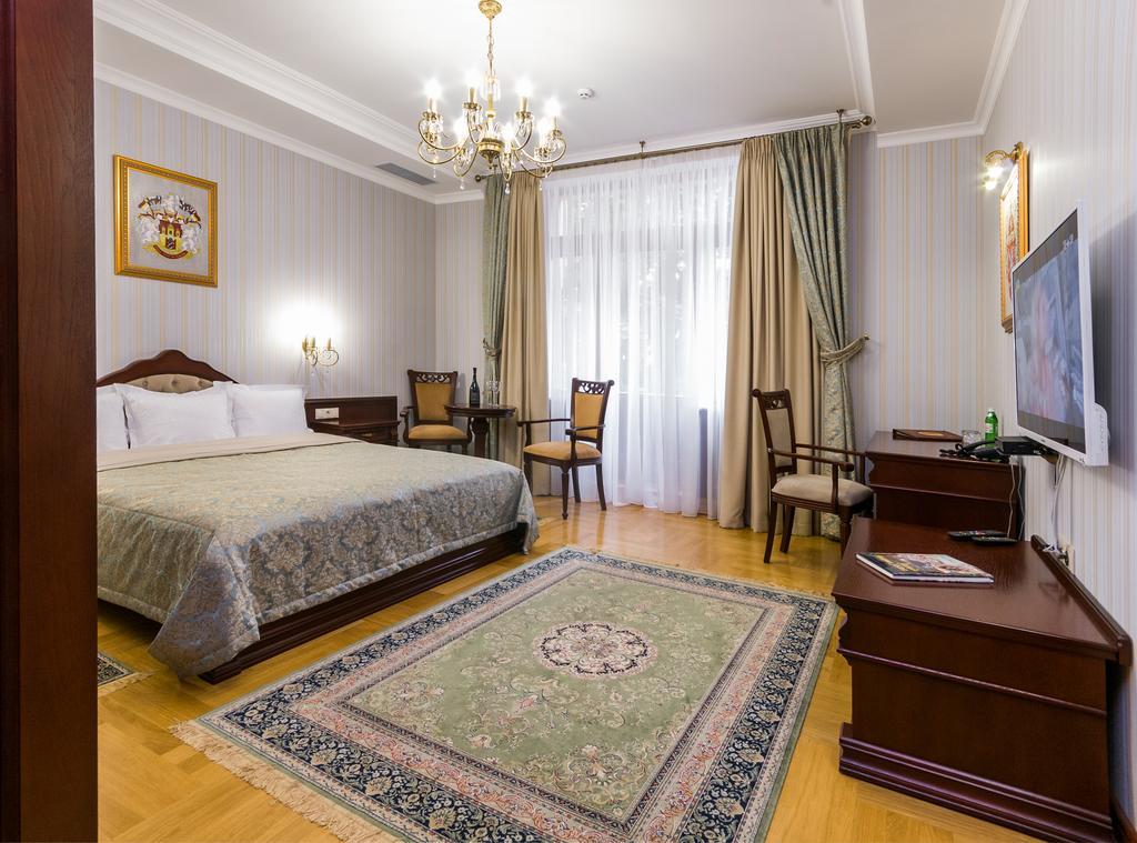 Villa Stanislavskyi Hotel Лвив Екстериор снимка