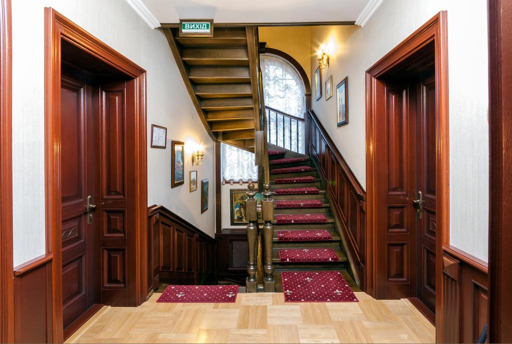 Villa Stanislavskyi Hotel Лвив Екстериор снимка