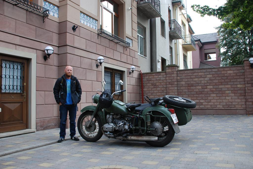 Villa Stanislavskyi Hotel Лвив Екстериор снимка